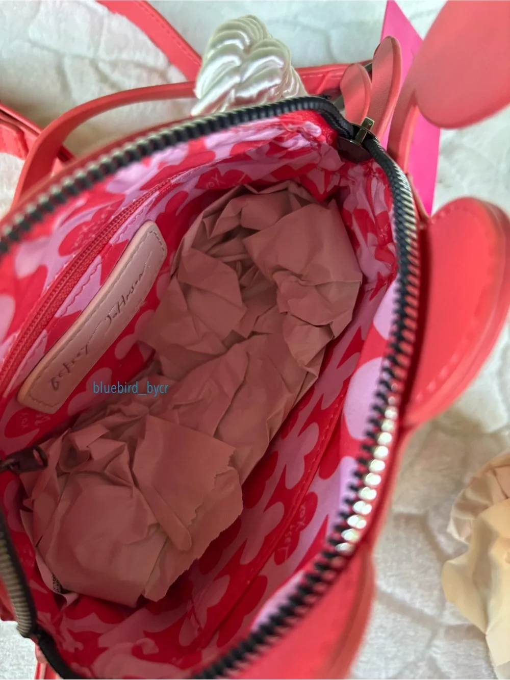 Betsey Johnson XOCRABBY Crab Crossbody Bag - Picture 8 of 8